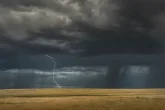 Найзағай, нөсер жаңбыр: Бүгін ел аумағында күн райы күрт бұзылады