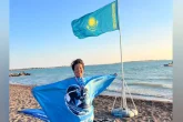 Қазақ әйелі тарихта алғаш рет Балқашта 21 шақырым жүзіп өтті