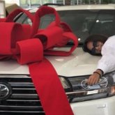 Азамат Сатыбалды әйеліне қымбат көлік сыйлады