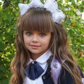 «Әлемдегі ең әдемі қыз бала» мектеп табалдырығын аттады (ВИДЕО)