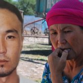 «Ол қаннан қорқады»: Денис Теннің өліміне күдіктінің анасы баласы жайлы бар шындықты айтты