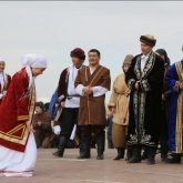 Сәлем салу Аллаға серік қосу ма?: Дін мамандары не дейді?