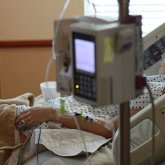 Алматыда кеудесіне пластикалық операция жасатқан әйел көз жұмды