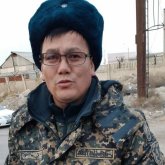 Маңғыстау облысында әскери киімдегілер көшедегі адамды күштеп алып кетпек болды (ВИДЕО)