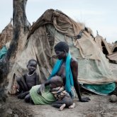 «500 сиыр мен Land Cruiser»: 16 жастағы қызды Facebook желісі арқылы күйеуге берді