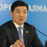 Бауыржан Байбек шетелдік қонақтарға толықтай қазақ тілінде баяндама жасады