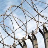 Таразда түрмедегі күйеуіне азық-түлік беріп жіберген әйел 20 жылға сотталуы мүмкін