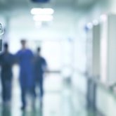 АҚШ-та 10 жыл комада жатқан әйел сәбилі болды: әкесі медқызметкерлер арасынан іздестірілуде