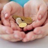 Қазақстанда көпбалалы аналарға берілетін жәрдемақы 16 мың теңгеге өсті