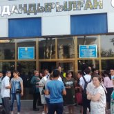 Түркістан облыстық соты мектепте оқушыларды бопсалаған жасөспірімді 3 жылға бас бостандығынан айырды