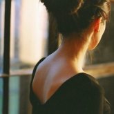 «Қалай болғанын айтып берші деді»: 22 жастағы астаналық бойжеткен жігітінің өтінішімен басқамен төсектес болған