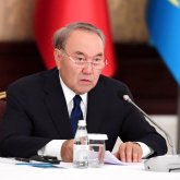 Мужчинам не нравится, как тратят деньги их жены и правительство - Назарбаев