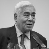 Әкесінен айрылған Кәрім Мәсімов қайғысына ортақтасқан xалыққа алғысын білдірді (ФОТО)