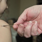 «Тырнақтарының астына ине тыққан»: Түркістан облысында өгей ана кішкентай үш қызын әбден азаптаған (ФОТО)