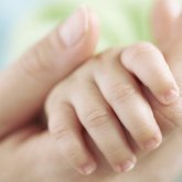 Қарағандыда әкесі кепілге алған 2 жасар бала қалай құтқарылды?