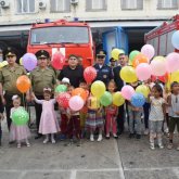 Шымкент: ТЖД басшылығы балаларға мерекелік іс-шара ұйымдастырып берді