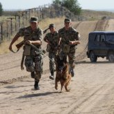 Қырғыз азаматтары шекарадан экстремистік әдебиеттерді кіргізбек болды