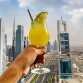 Дубайда туристерге ішімдік ішуге рұқсат берілді