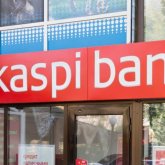 Kaspi бұрынғы қызметкері туралы ақпарат берген азаматқа 10 миллион теңге табыстады