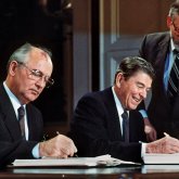 Ядролық келісімнің күші жойылды: Ресей мен АҚШ қарулану бәсекесін күшейтуі мүмкін