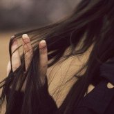 «Душқа артымнан кірді»: өскемендік 17 жастағы қыз өгей әкесі пәктігінен айырғанын айтты