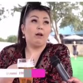 «Ақша тапса да, арзан киінеді»: Замира әншілерге шүйлікті (ВИДЕО)