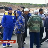 Есіл көпірін салғандарға әлі жалақы берілмеген (ВИДЕО)