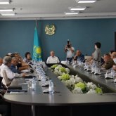 Мұрат Әуезов Достық үйіне келді