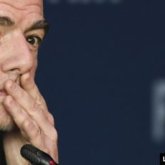 FIFA әйелдерді футбол алаңына кіруге тыйым салатын заңды өзгертуге шақырды