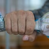 Алимент төлеушінің ақшасын «Қазпошта» операторы ұрлап отырған