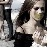 «Әйелімен бірге тұрса да»: отбасылы еркекке ғашық қыз ақыл сұрады