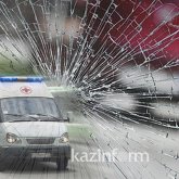 Нұр-Сұлтанда белгіленбеген жерден жолды кесіп өтпек болған әйелді көлік қағып кетті