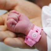 «Мұрны, көзі жоқ»: УДЗ кезінде болашақ анаға алаңдауға негіз жоғын айтқан акушер жұмыстан қуылды