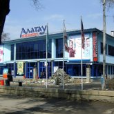 «Алатау» кинотеатрын бұзу деген тағы не сөз?»: Тоқаев Алматыдағы ескі ғимараттарды бұзуға қарсылық білдірді