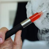 Электронды темекілер тексеруден өтпегендіктен қауіпті