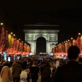 Париж халқы жаңа жылға қалай дайындалып жатыр?