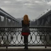 «Түрмеде шірітем»:  әкесінің зорлағанына анасы сенбеген бойжеткен көпірден секірді