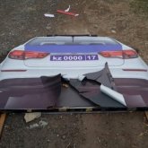 Полиция автокөлігінің муляжын екі бұзақы талқандап тастаған