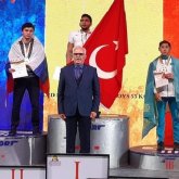 Сал ауруымен ауыратын қазақстандық жігіт қолкүрестен Әлемді мойындатты