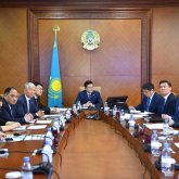 Е. Айтаханов: «Жыл соңына дейін қаржыны игермеген басшылар жауапкершілікке тартылады»