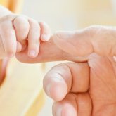 Түсік тастағанын күйеуінен жасырған әйел бала ұрлады