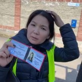 «Екіқабат әйелді неге ұрасыңдар?»: Жанболат Мамай мен Инга Иманбайға полицейлер шабуыл жасады (ВИДЕО)