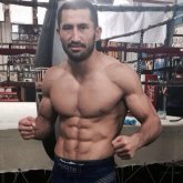 «Қазақ жауынгерлерінің рухын бәрі біледі»: Арман Оспанов ертеңгі жекпе-жекке тас-түйін дайын