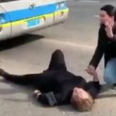 «Алматыда елдер құлап жатыр»: көшеде адамдардың талып қалғанына қатысты түсініктеме берілді (ВИДЕО)