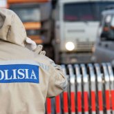 «Қазақпыз ғой, өткізе салшы»: полиция қызметкері блок-бекеттегі қазіргі жағдайды баяндап берді