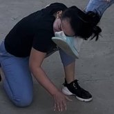 «Өлім аузына дейін алып барған»: шымкенттік азамат әйелін туыстарының көзінше тепкіледі (ФОТО, ВИДЕО)