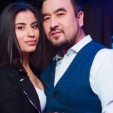 Әншілерге «майдай жаққан» карантин: Кенталдың қалыңдығы да жұп құрғандарын жария етті