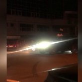 Нұр-Сұлтанда көлігінің үстіне қыздарды отырғызып алып жүрген мас жігіт қамауға алынды (ВИДЕО)