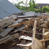 Билік Сардобада қайта тұрғызылған үйлерді қиратып тастады (ВИДЕО)