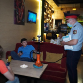 Рейд: елордалықтар карантин кезінде бір кальянды бөліп шеккенге мәз